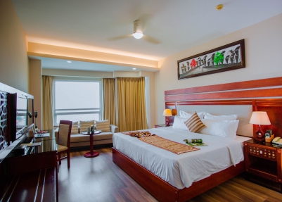 Phòng Deluxe 1 giường tại khách sạn Minh Toàn