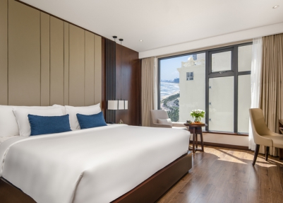Phòng Premier Deluxe 1 giường tại khách sạn Minh Toàn SAFI Ocean